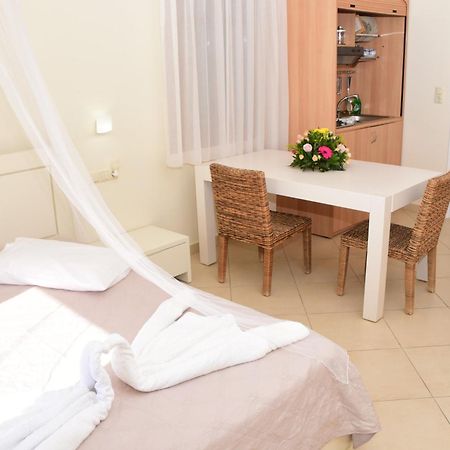 Margaritari Hotel Agia Anna  エクステリア 写真